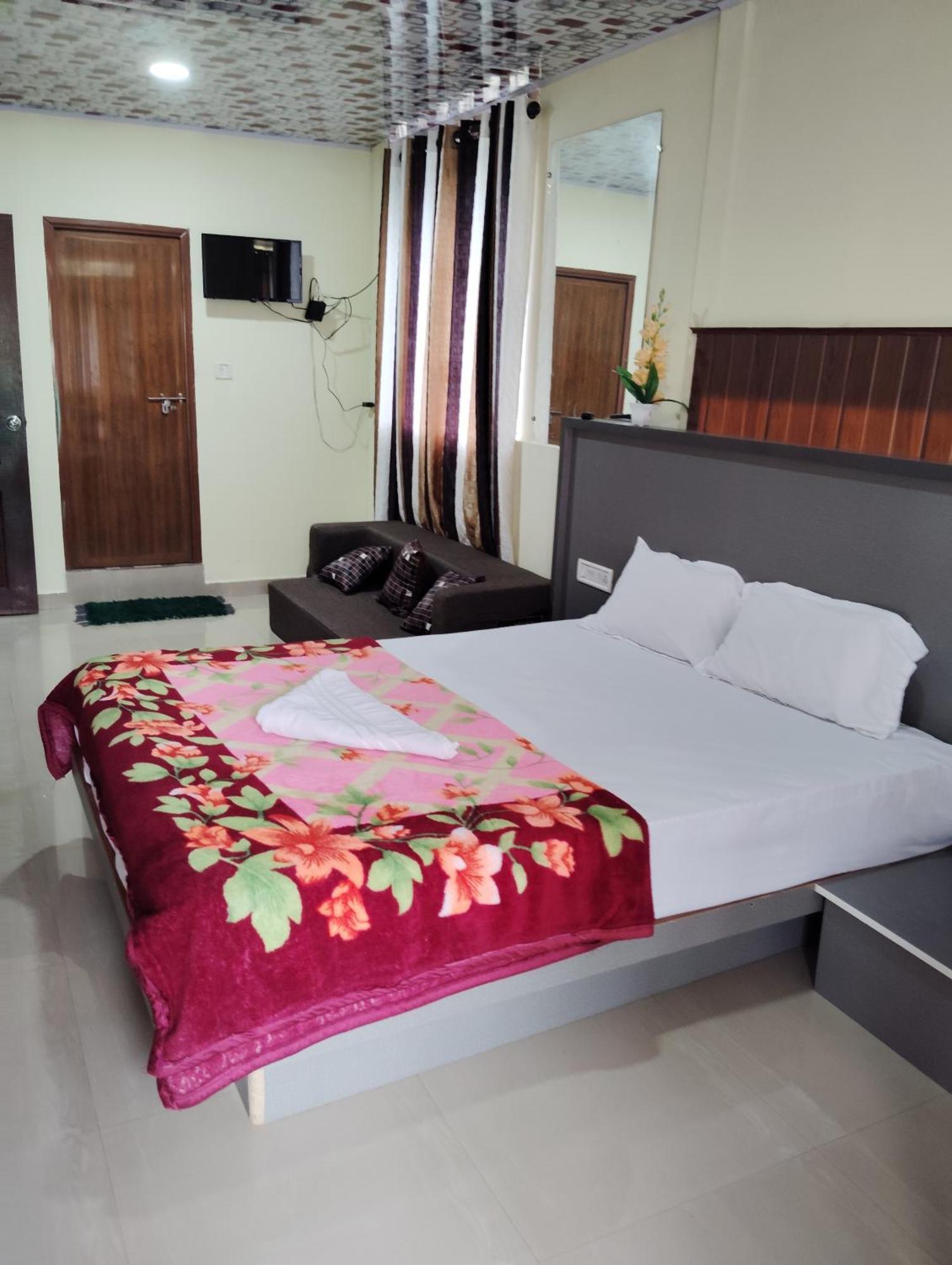 Riya Home Stay Munnar Anaviratty Dış mekan fotoğraf